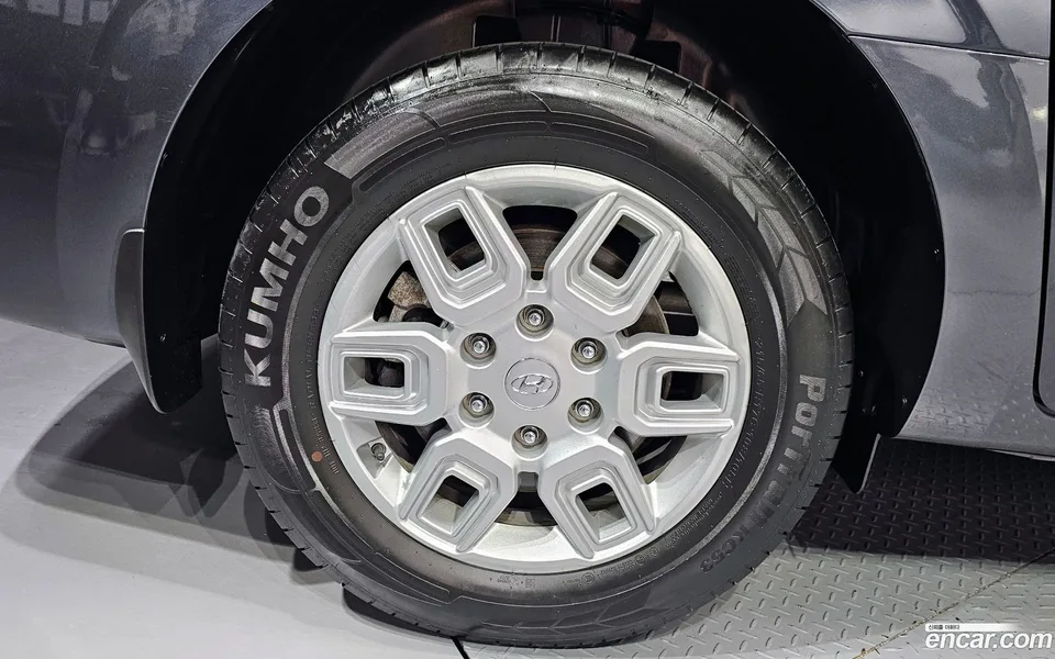 Hyundai Staria 5 2022 — миниатюра 5