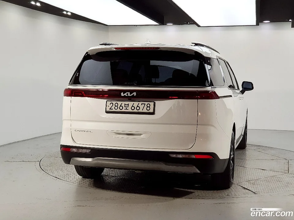 Kia Carnival 9 2022 — миниатюра 4