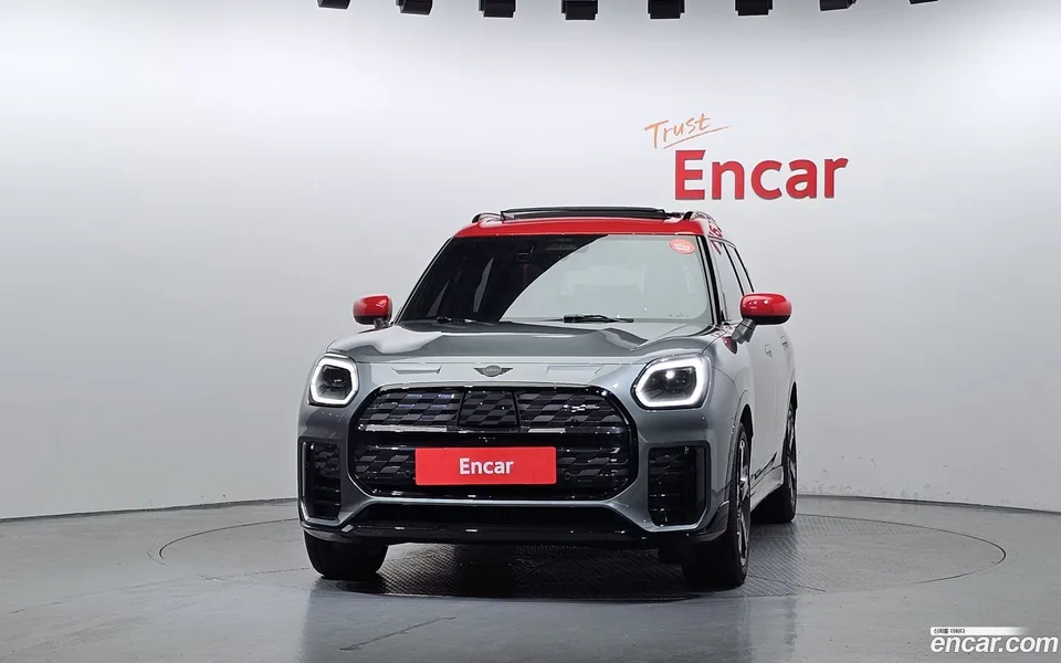 MINI Cooper Countryman Electric ALL4 SE JCW 2025 — миниатюра 3
