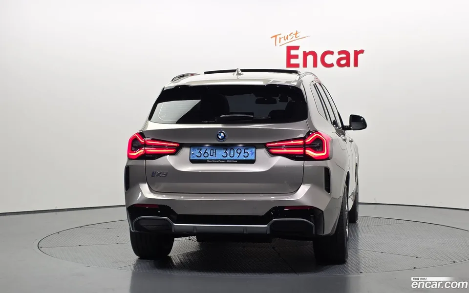 BMW iX3 M 2023 — миниатюра 4