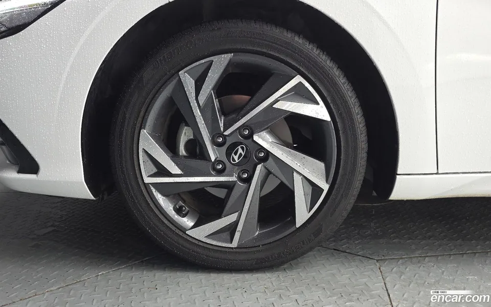 Hyundai Avante CN7 1.6 2023 — миниатюра 2