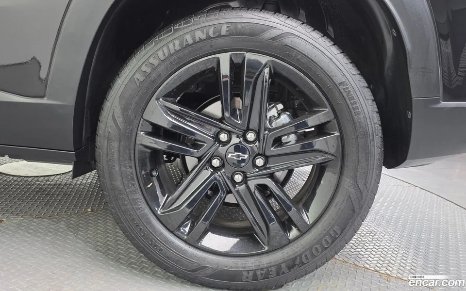 Chevrolet Trax Crossover 1.2 ACTIV 2023 — миниатюра 2
