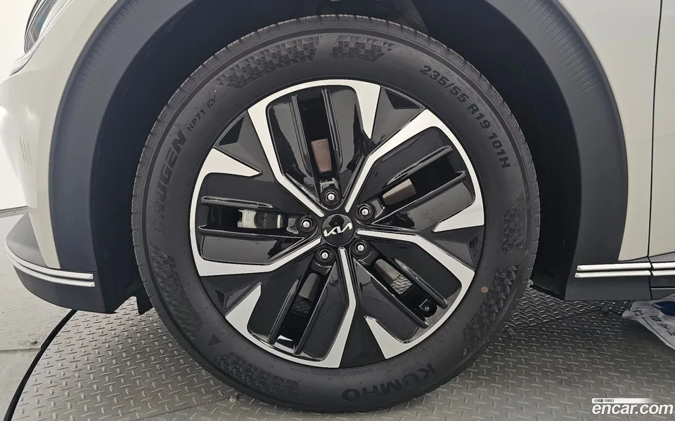 Kia EV6 2022 — миниатюра 5