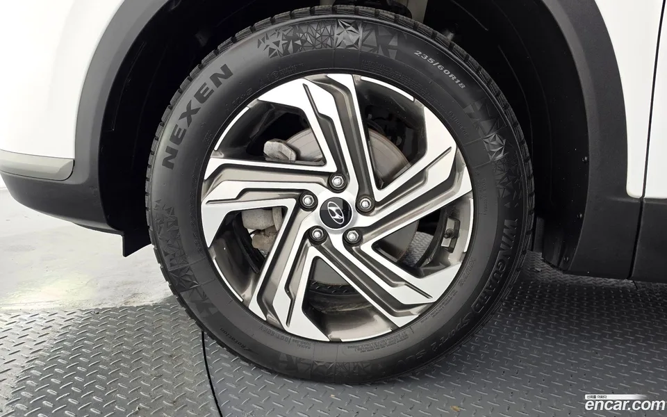 Hyundai SantaFe 2.2 2WD 2022 — миниатюра 5