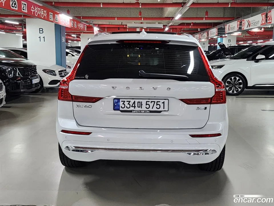 Volvo XC60 B5 2023 — миниатюра 4