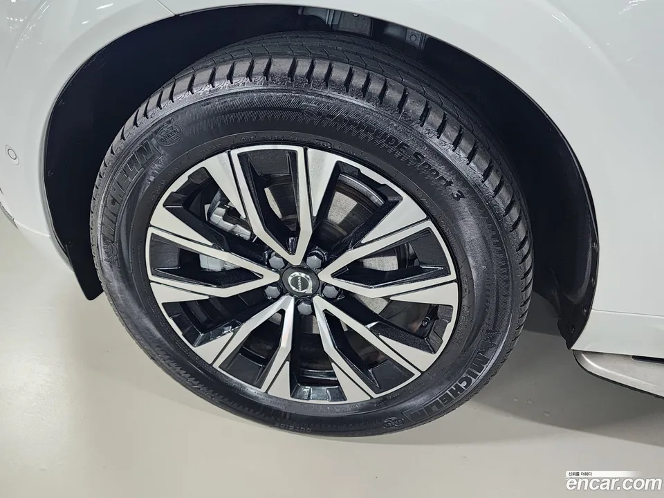 Volvo XC60 B5 2023 — миниатюра 5