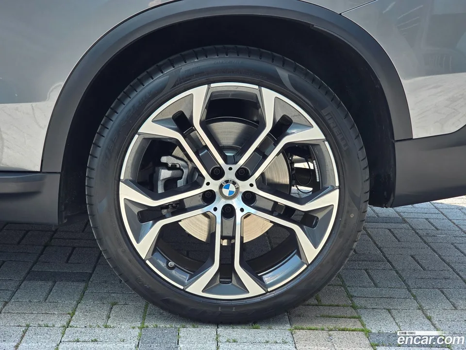 BMW X5 xDrive 40i xLine 2025 — миниатюра 2