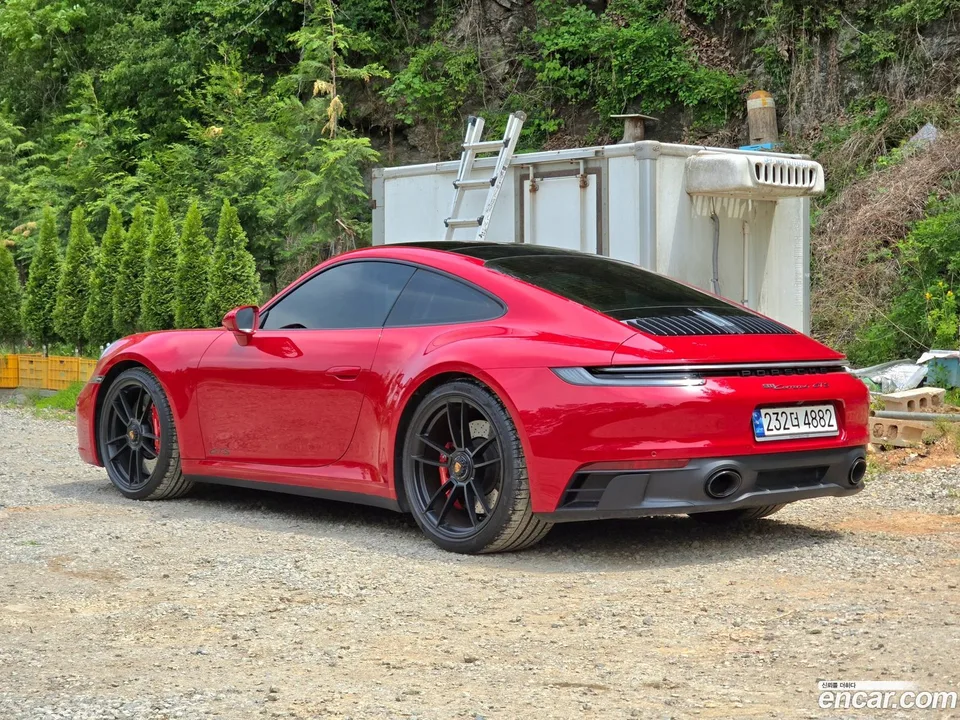 Porsche 911 (992) GTS 2023 — миниатюра 3