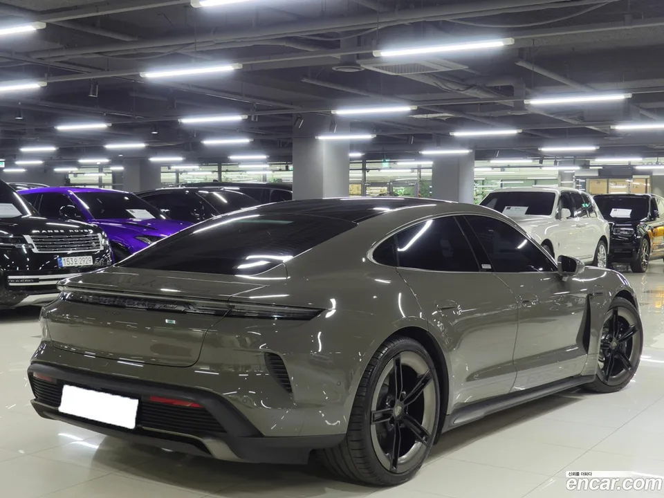 Porsche Taycan 2025 — миниатюра 3