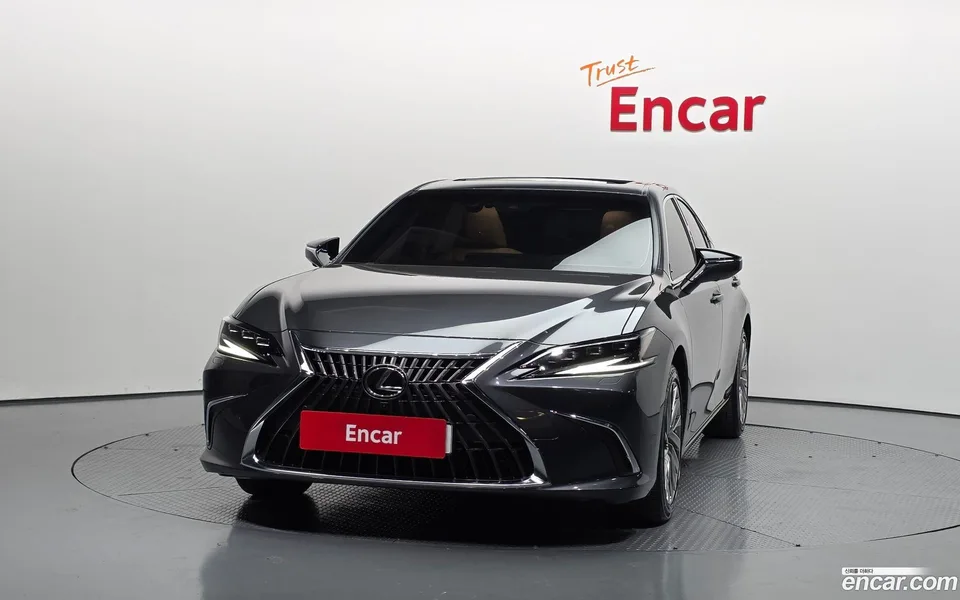 Lexus ES 300h 2024 — миниатюра 3