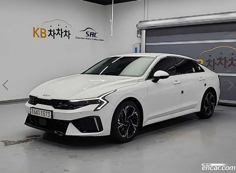 Kia K 5 2.0 2024 — фото 1, купить с доставкой в Москву