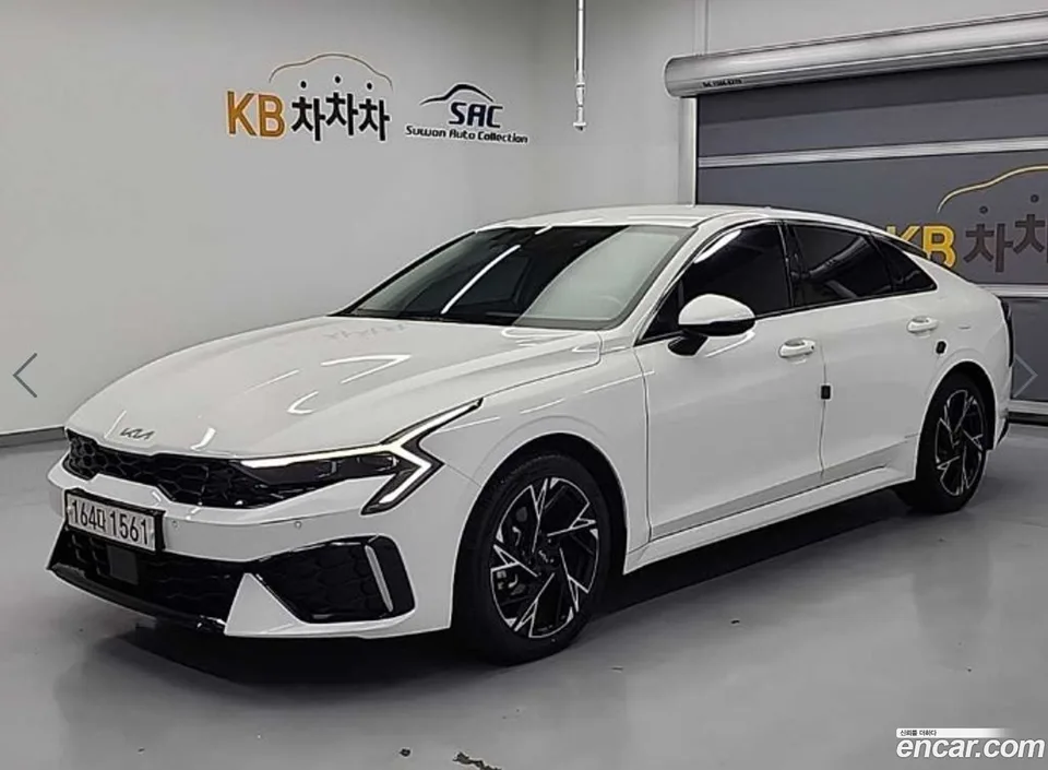 Kia K 5 2.0 2024 — фото 1, купить с доставкой в Москву