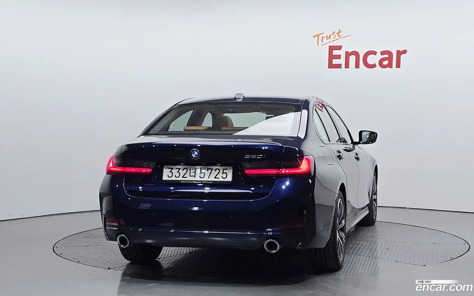 BMW 3 Series 320i 2025 — миниатюра 4