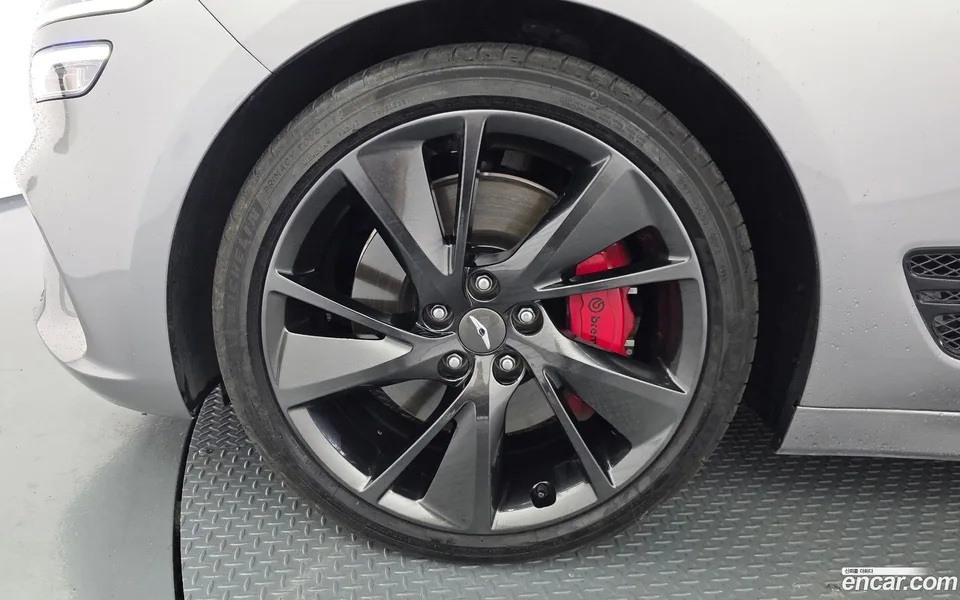 Genesis G70 2.0T 2WD 2023 — миниатюра 2