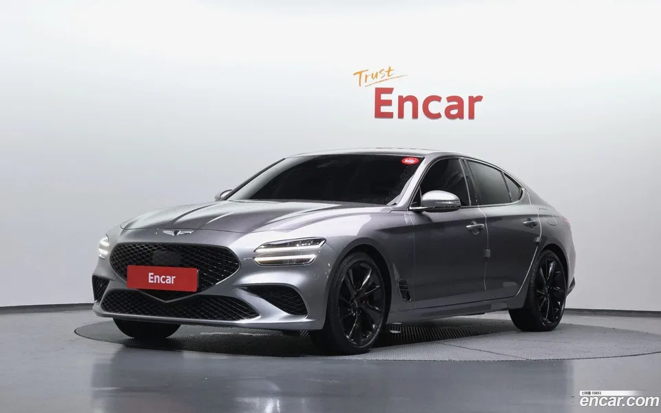 Genesis G70 2.0T 2WD 2023 — фото 1, купить с доставкой в Москву