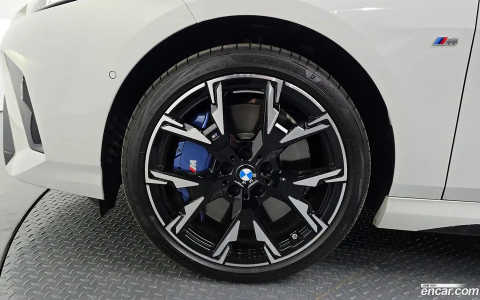 BMW 2 Series Gran Coupe 228 xDrive M 2025 — миниатюра 5