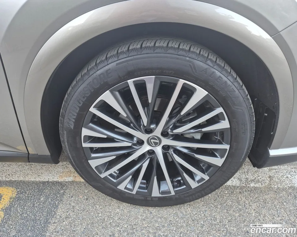 Lexus RX 450h+ 2025 — миниатюра 2