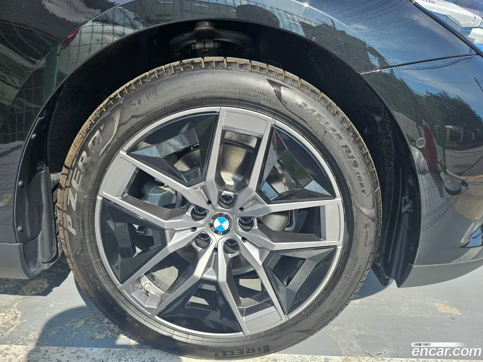 BMW 5 Series 520i 2025 — миниатюра 5