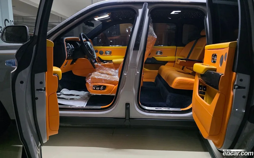 Rolls-Royce Cullinan 6.7 V12 2023 — миниатюра 2