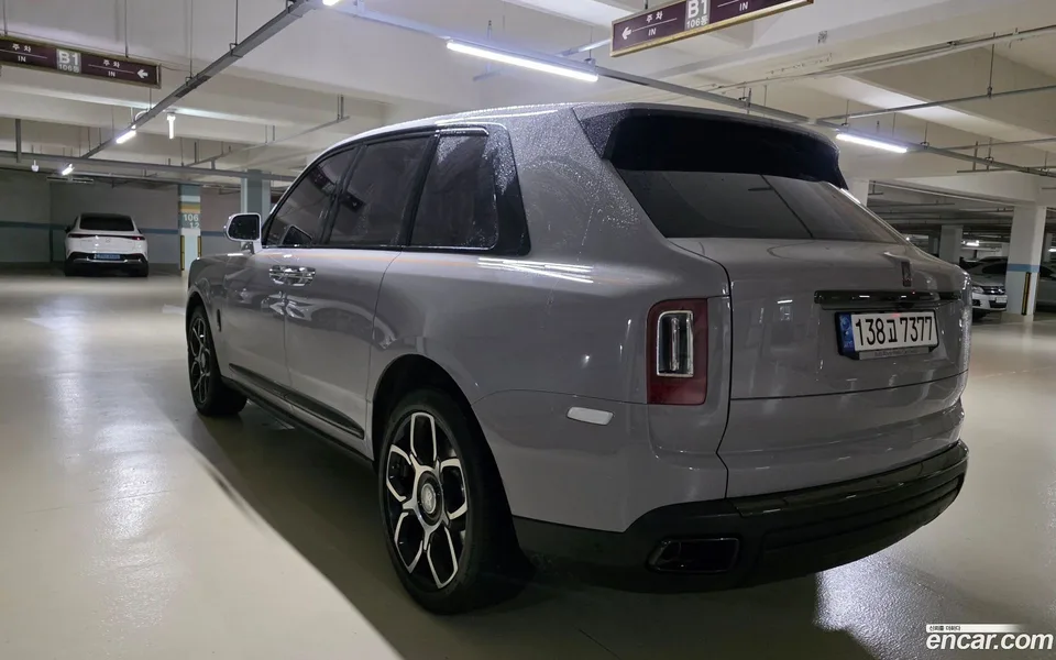 Rolls-Royce Cullinan 6.7 V12 2023 — миниатюра 3