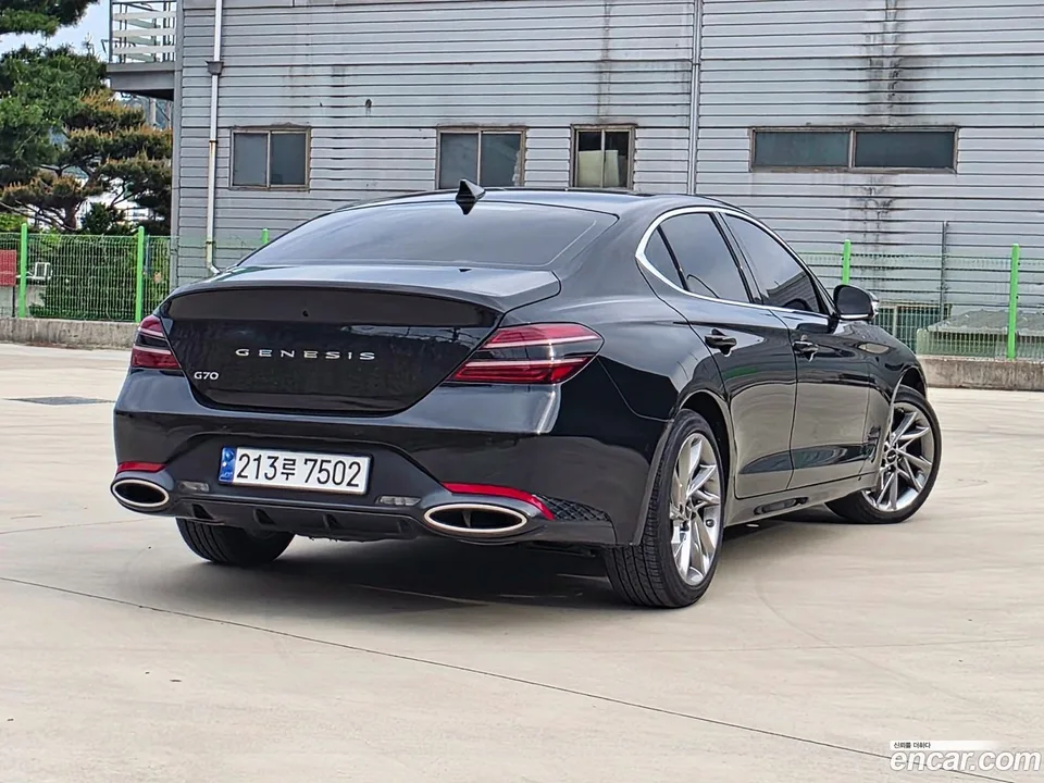 Genesis G70 2.5T 2WD 2024 — миниатюра 4