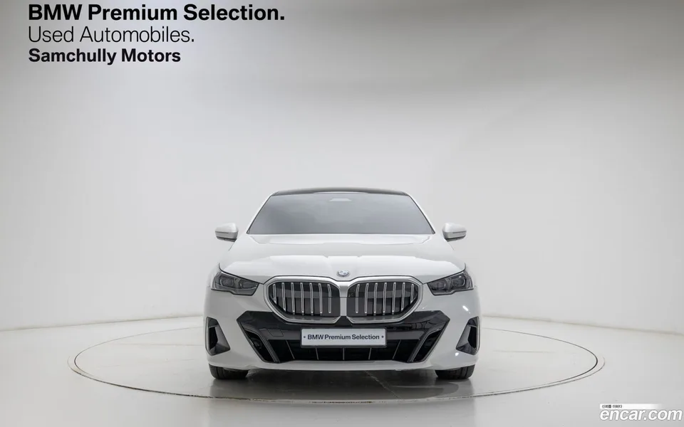 BMW 5 Series 520i M 2024 — миниатюра 3