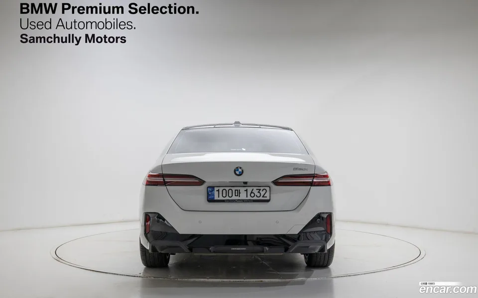 BMW 5 Series 520i M 2024 — миниатюра 4