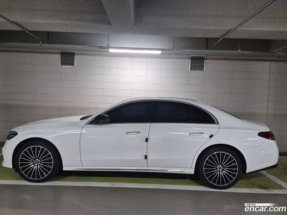 Mercedes-Benz E-Class E450 4MATIC 2024 — миниатюра 3