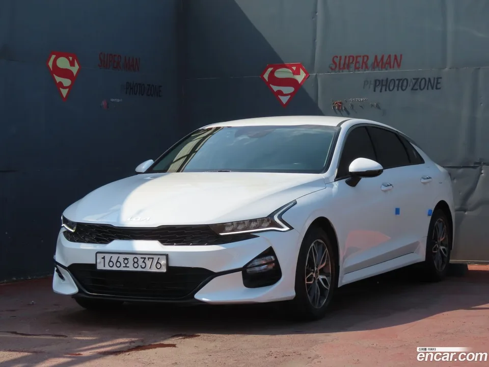 Kia K 5 2.0 2023 — фото 1, купить с доставкой в Москву