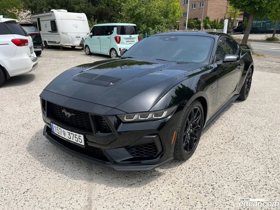 Ford Mustang 5.0 GT 2024 — фото 1, купить с доставкой в Москву