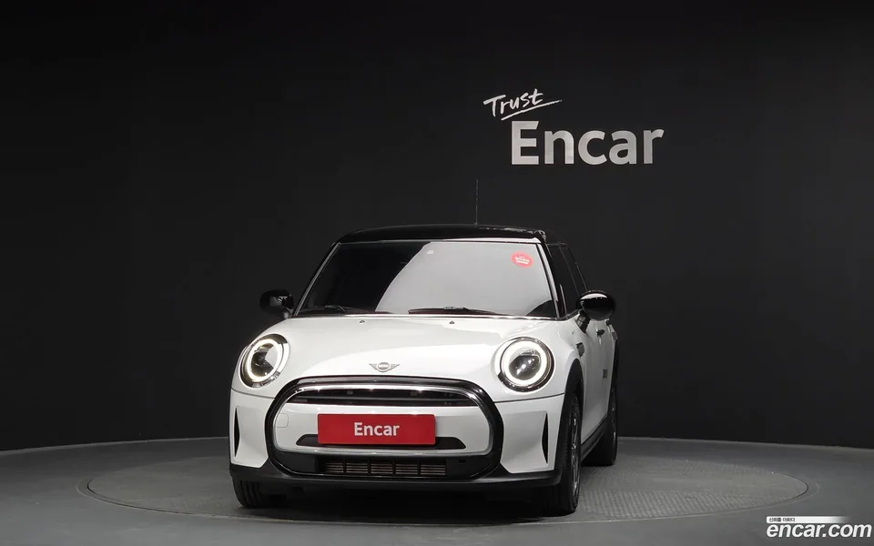 MINI Cooper 5 2023 — миниатюра 3