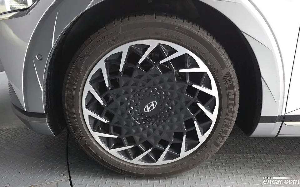 Hyundai Ioniq 5 AWD 2024 — миниатюра 5