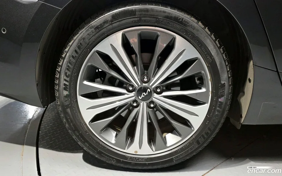 Kia K8 Hybrid 2023 — миниатюра 5