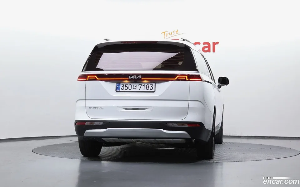 Kia Carnival 9 2022 — миниатюра 4