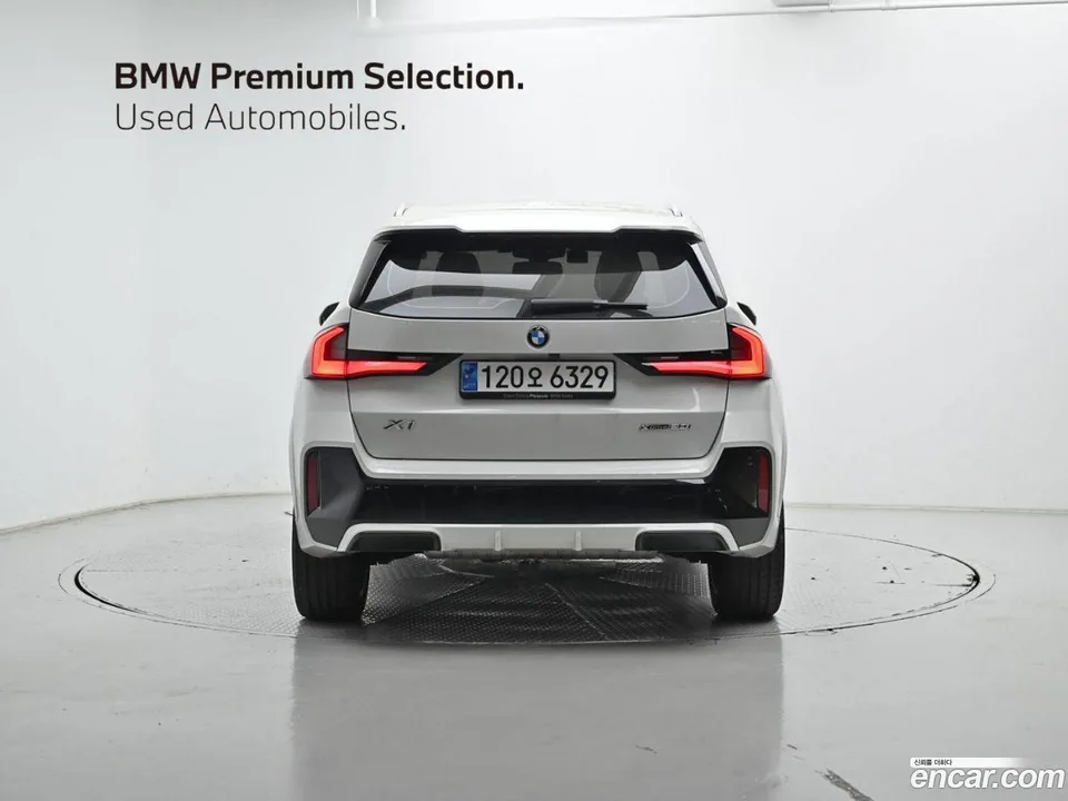 BMW X1 xDrive 20i M 2023 — миниатюра 4
