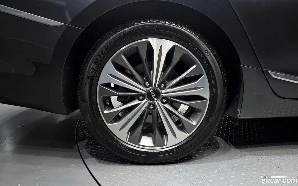 Kia K8 Hybrid 2022 — миниатюра 2