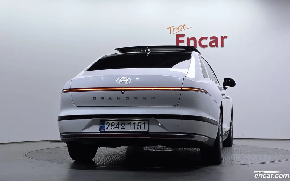 Hyundai Grandeur 2.5 2WD 2023 — миниатюра 4