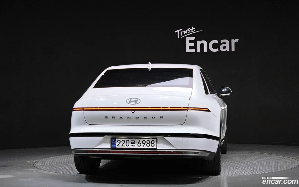 Hyundai Grandeur 2.5 2WD 2023 — миниатюра 4