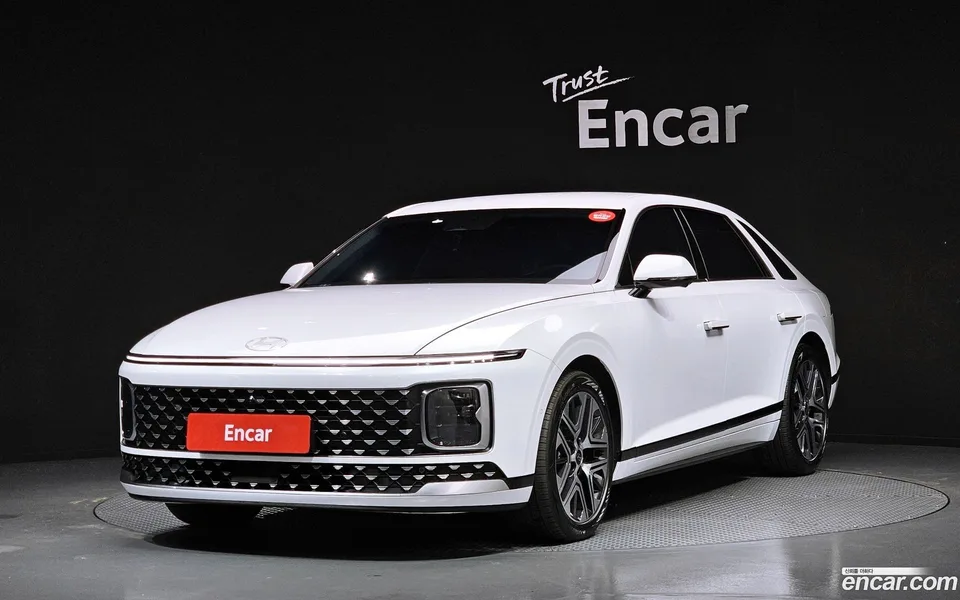 Hyundai Grandeur 2.5 2WD 2023 — фото 1, купить с доставкой в Москву