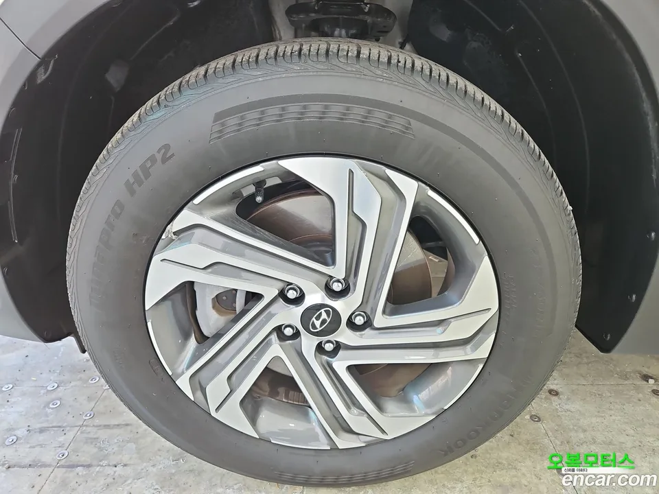 Hyundai SantaFe 2.5T 2WD 2023 — миниатюра 2