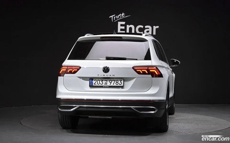 Volkswagen Tiguan 2.0 TDI 2023 — миниатюра 4