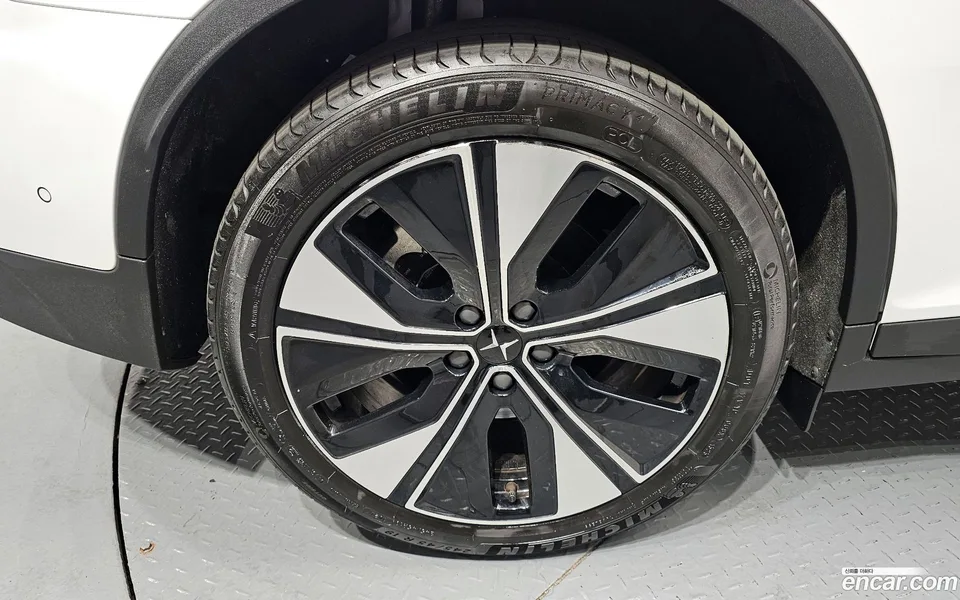 Polestar Polestar 2 2023 — миниатюра 2