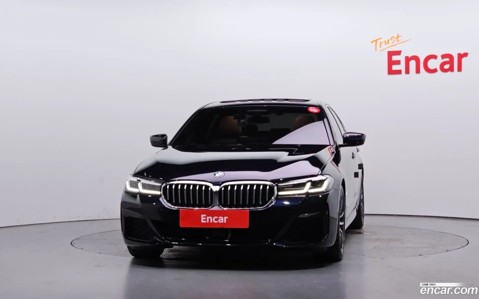 BMW 5 Series 520i M 2023 — миниатюра 3