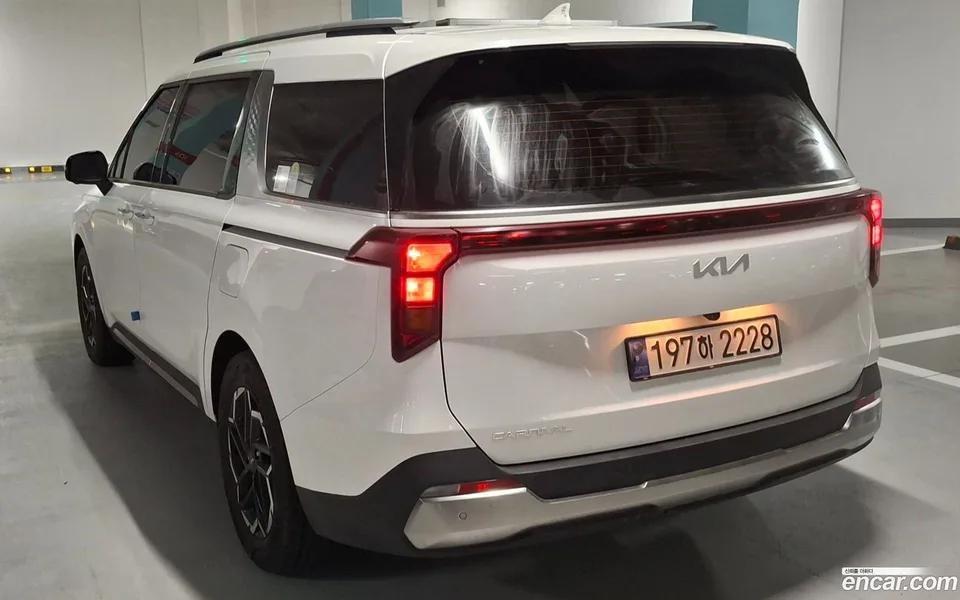 Kia Carnival 9 2024 — миниатюра 2