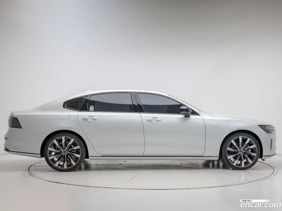 Volvo S90 B5 2025 — миниатюра 3