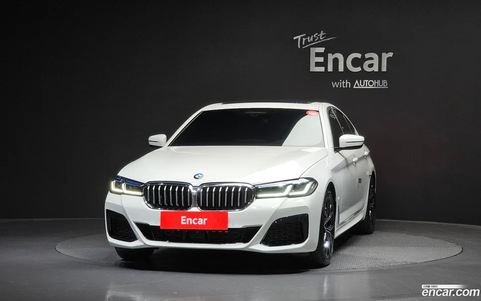 BMW 5 Series 530i M 2023 — миниатюра 3