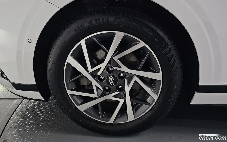 Hyundai Grandeur 2.5 2WD 2023 — миниатюра 5