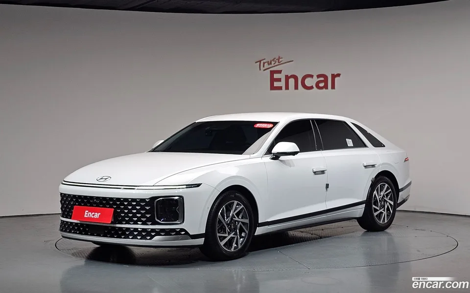 Hyundai Grandeur 2.5 2WD 2023 — фото 1, купить с доставкой в Москву