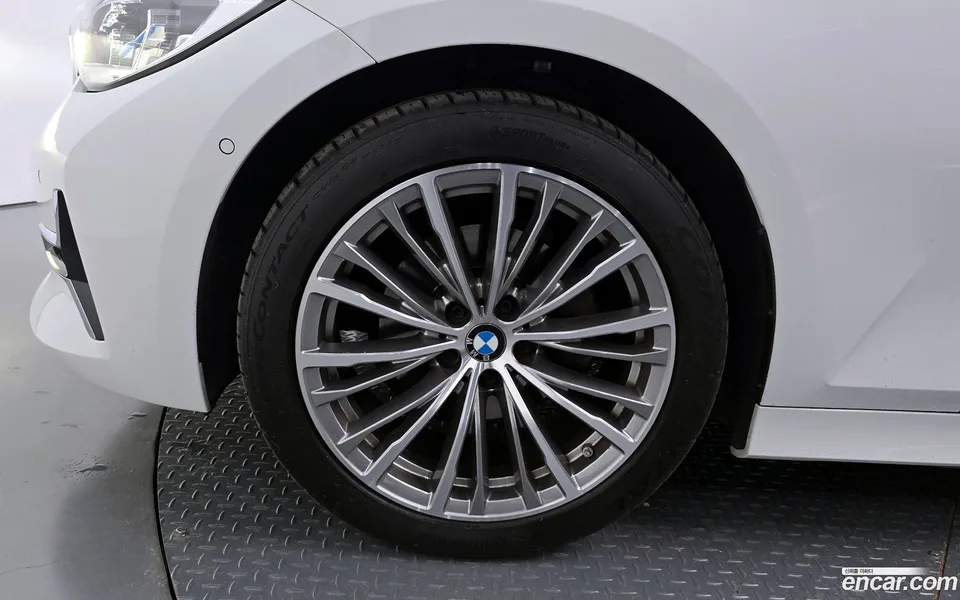 BMW 3 Series 320i 2022 — миниатюра 5