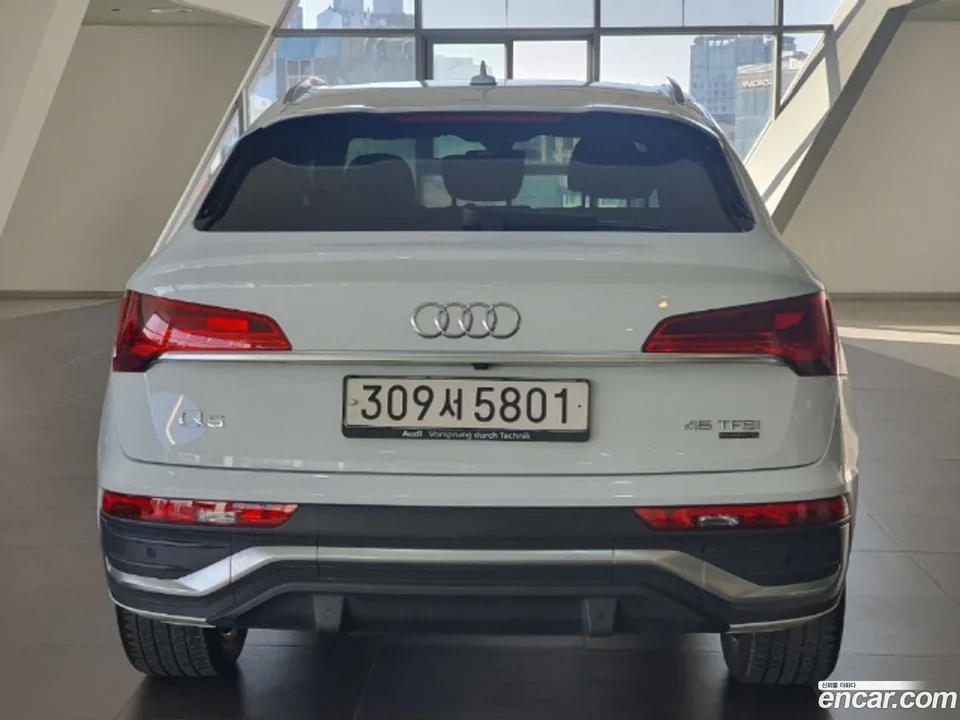 Audi Q5 45 TFSI 2023 — миниатюра 4